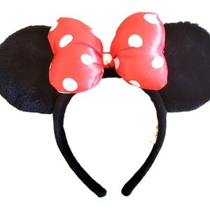 Disney Classic Plush Minnie Mouse Ears Red Polka-Dot Bow Headband